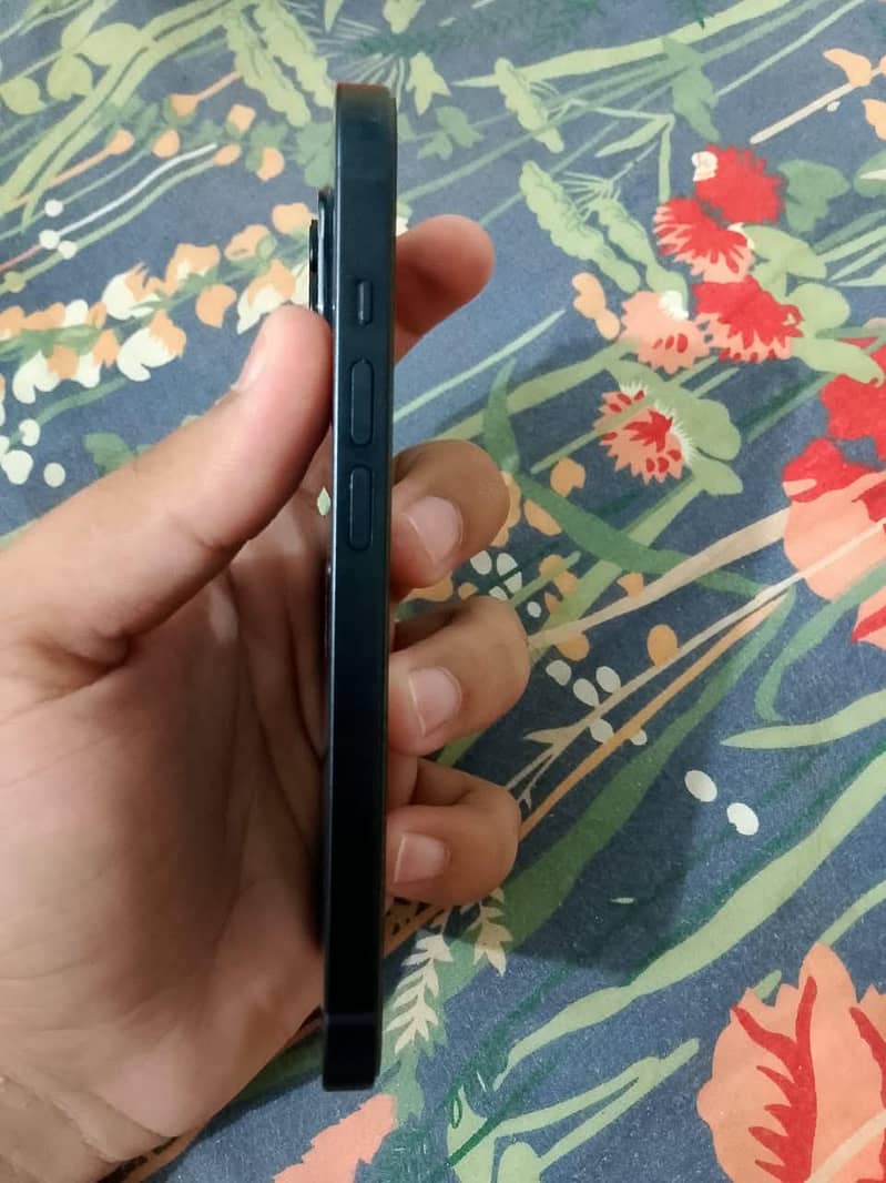 Apple iPhone 14 2