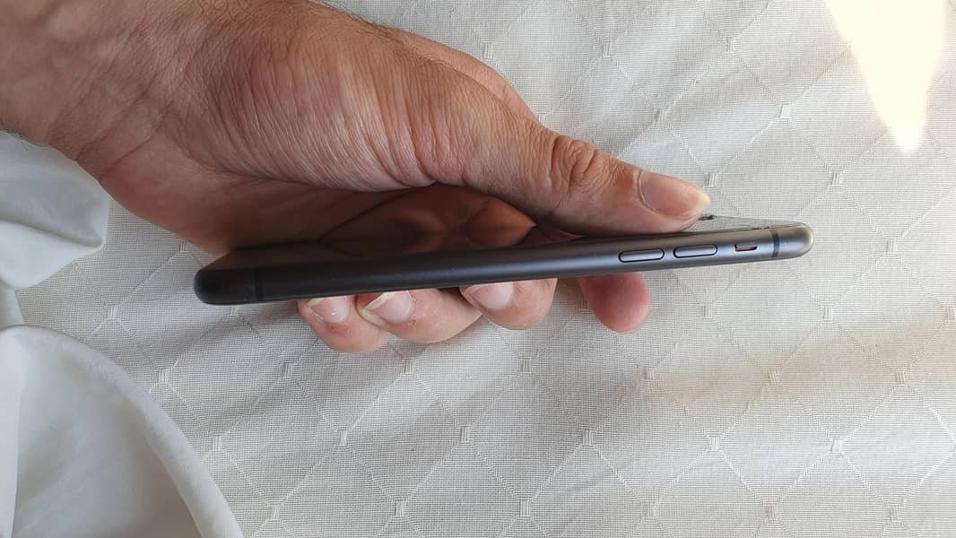 Apple iPhone 11 2