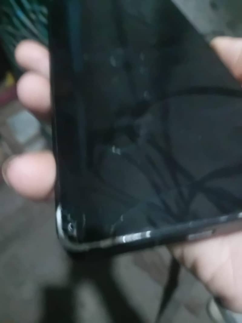 Sharp Aquos R7 3