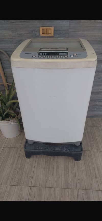 Lg 10 kg fully automatic mechine top load excellent working conditon