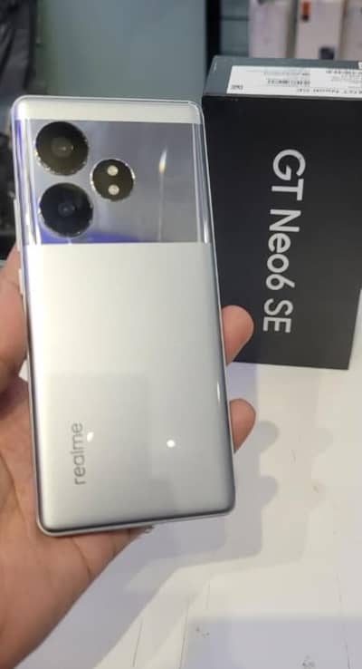 Realme GT Neo6 SE