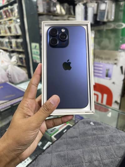 Apple iPhone 15 pro max 256gb with box