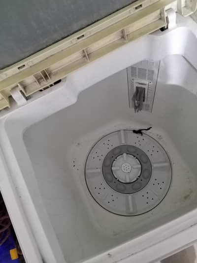 homage washer and dryer very good condition. .