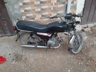 used RP70 bike sale in lahore condition is 8.5/10