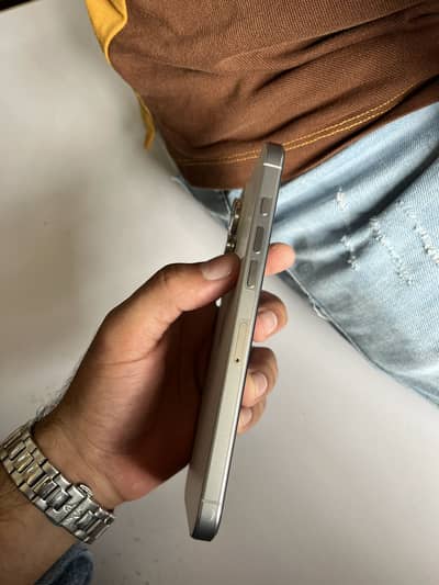 Apple iPhone 16 Pro Max