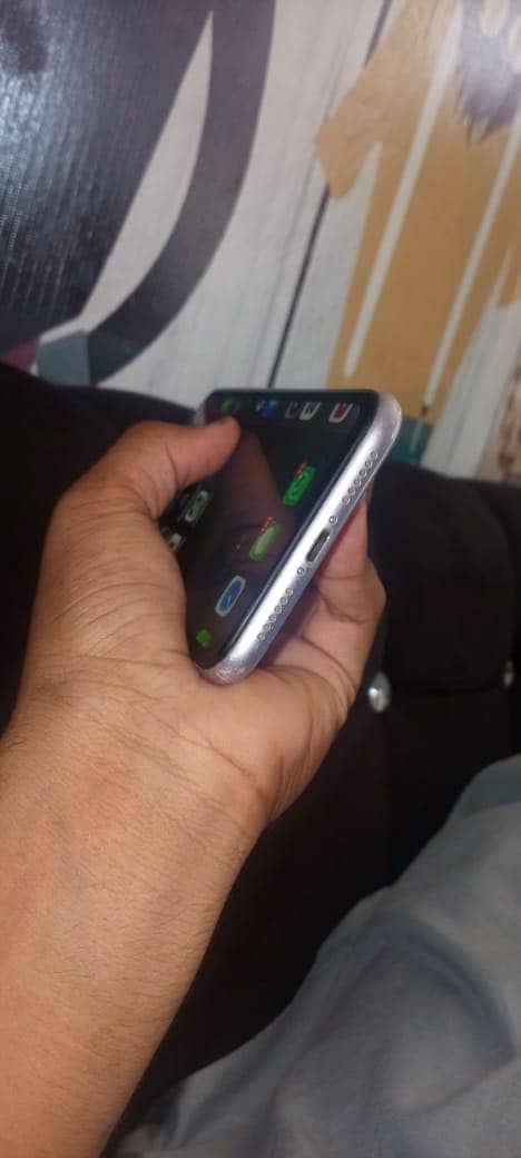 Apple iPhone 11 2