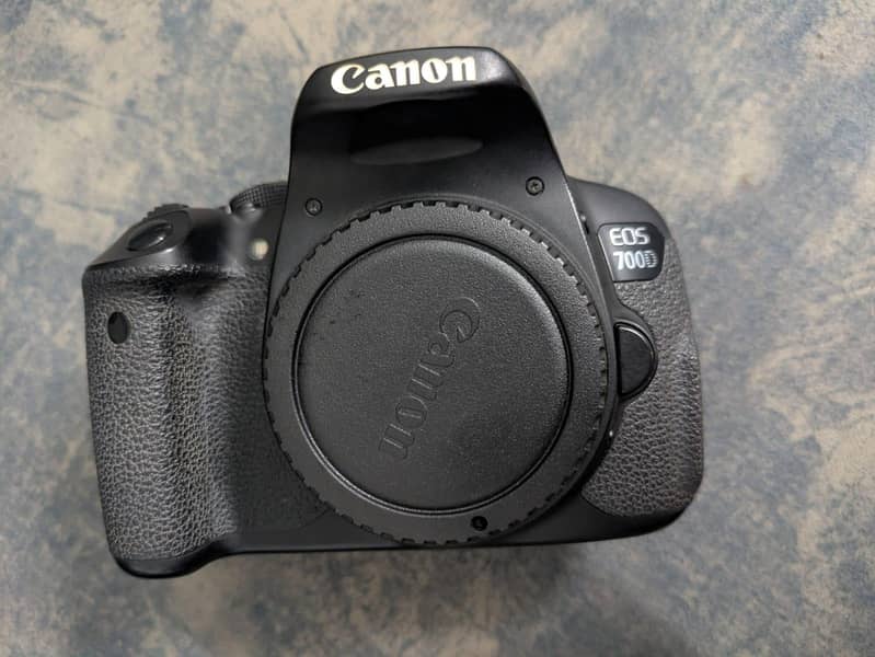 Canon EOS 700D 3
