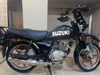 Suzuki GS 150 SE