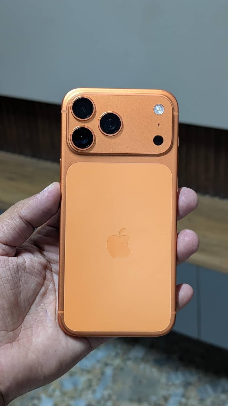 Apple iPhone 17 Pro Max 5