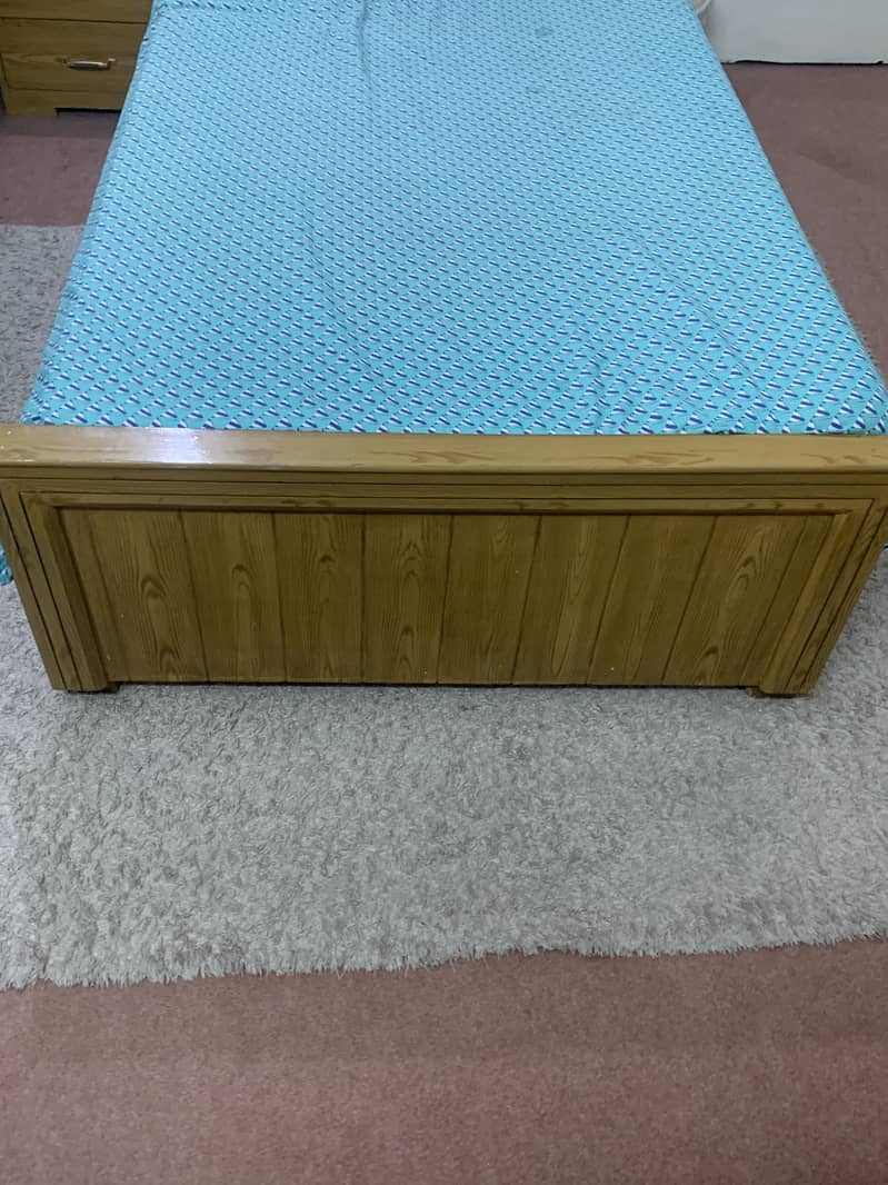 Single beds 0