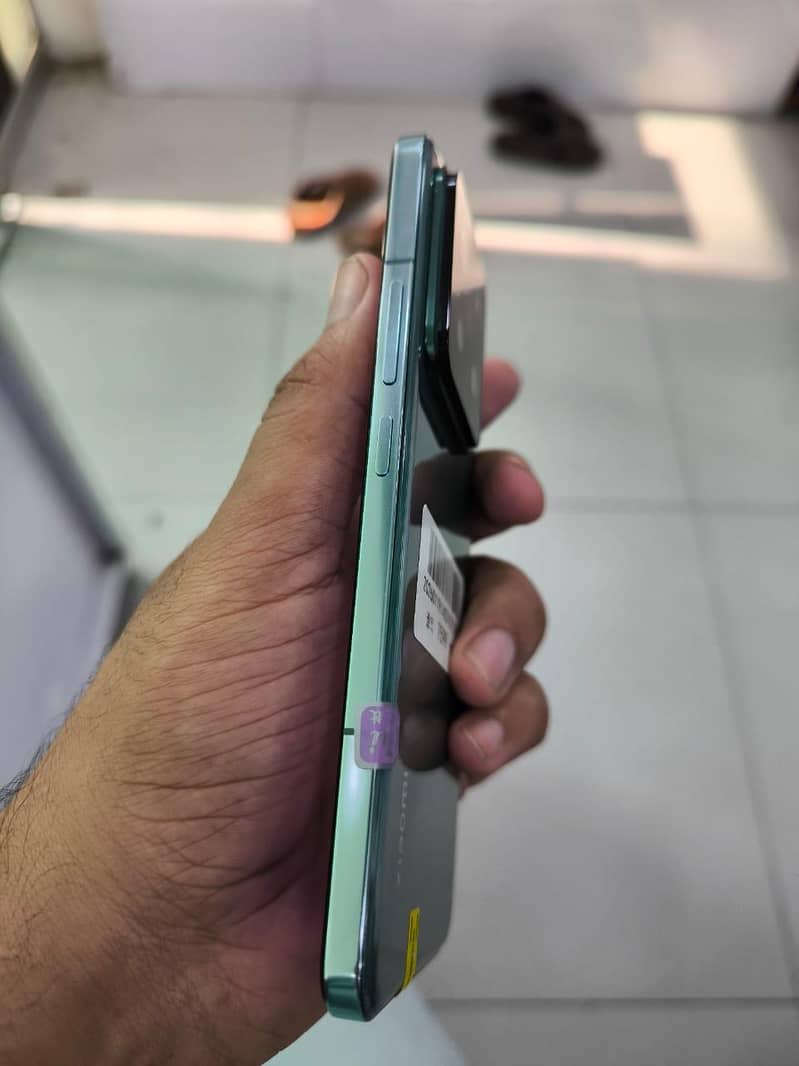 Mi 14 Pro 4