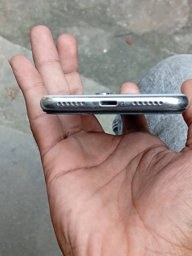 Apple iPhone X 1
