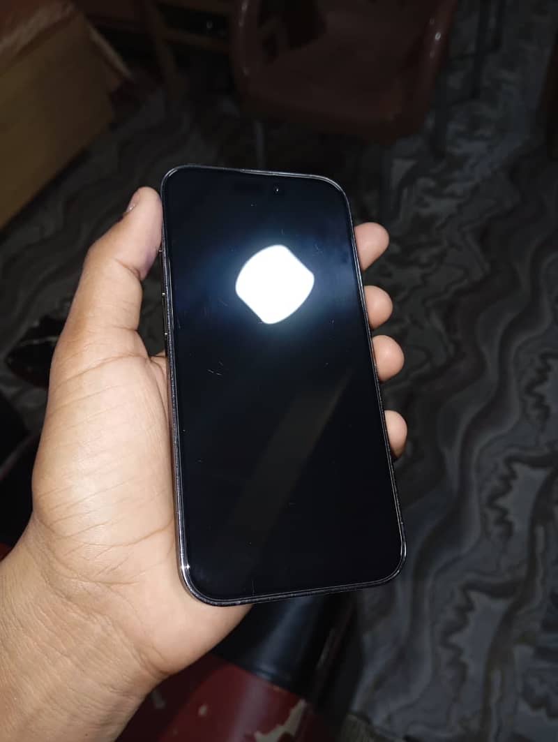 Apple iPhone 14 Pro 1