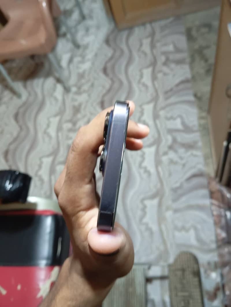 Apple iPhone 14 Pro 8