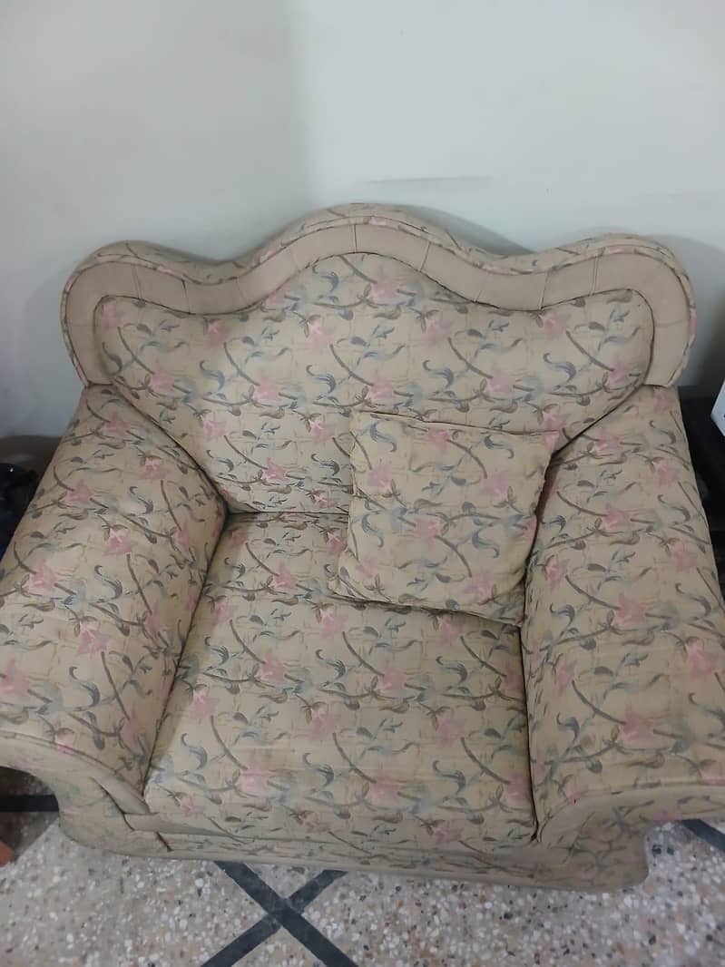 7 seated Sofa 3