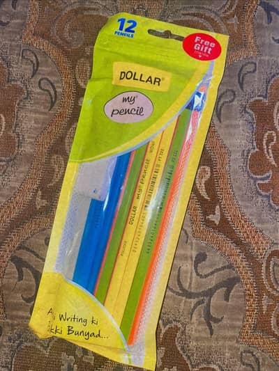 12 pencil pake free gift inside