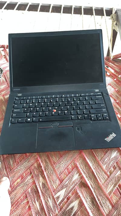  Lenovo ThinkPad T470s – Core i7 | 8GB RAM | 256GB SSD