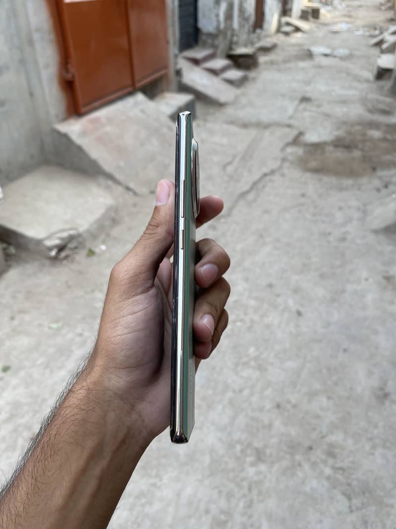 Tecno Spark 20 Pro Plus 4