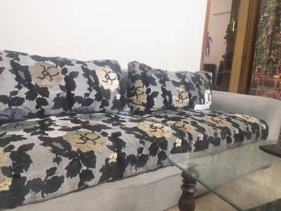 2 sofasets available to sell heavy duty moltyfoam