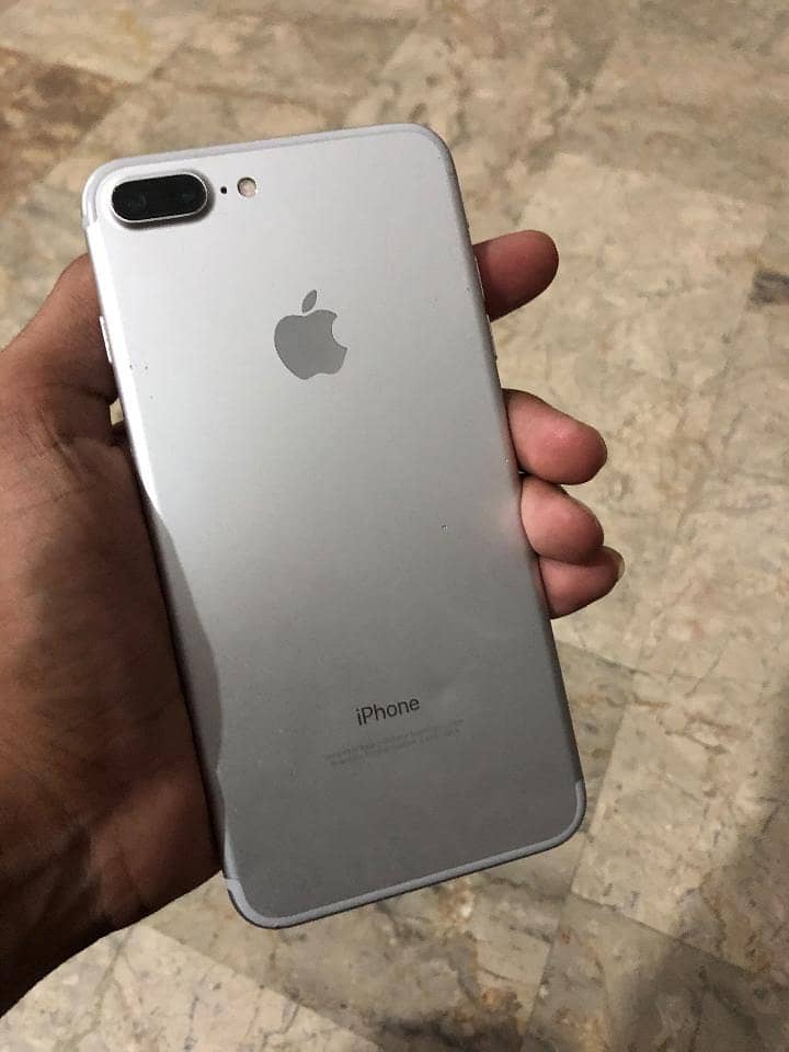 Apple iPhone 7 Plus 1