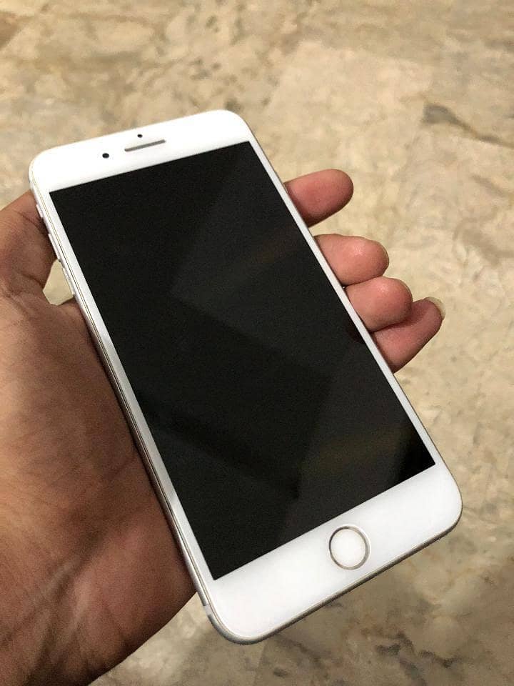 Apple iPhone 7 Plus 8