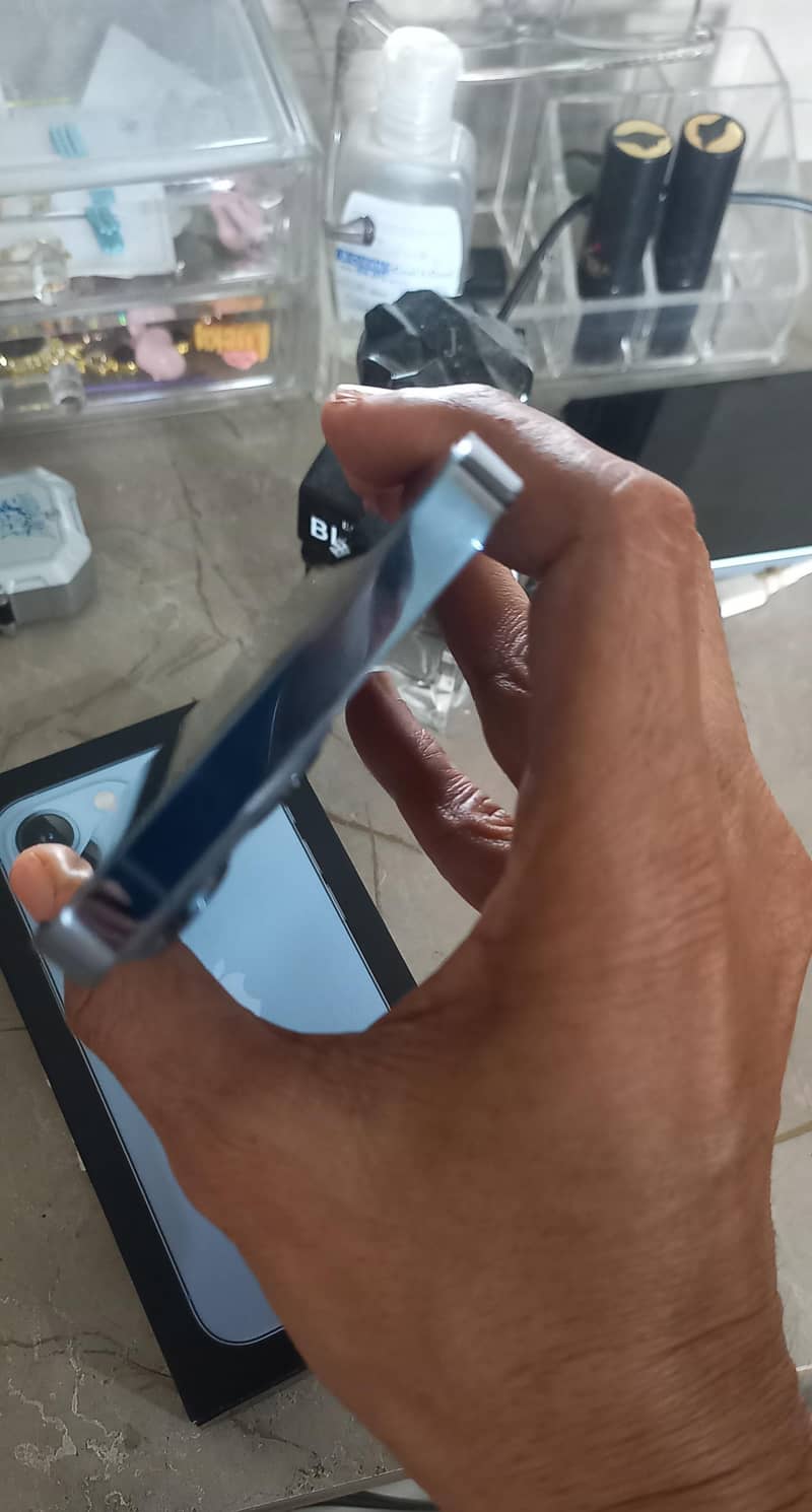 Apple iPhone 13 Pro 3