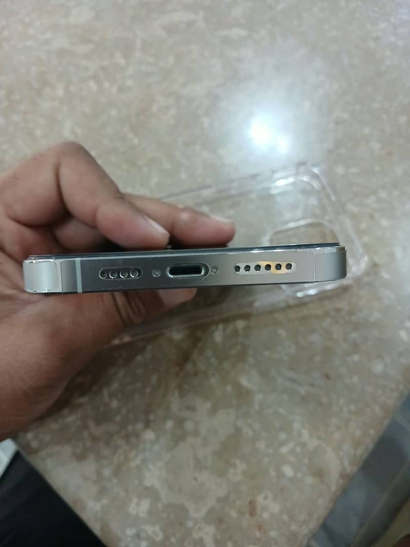 IPhone 14 pro max 2