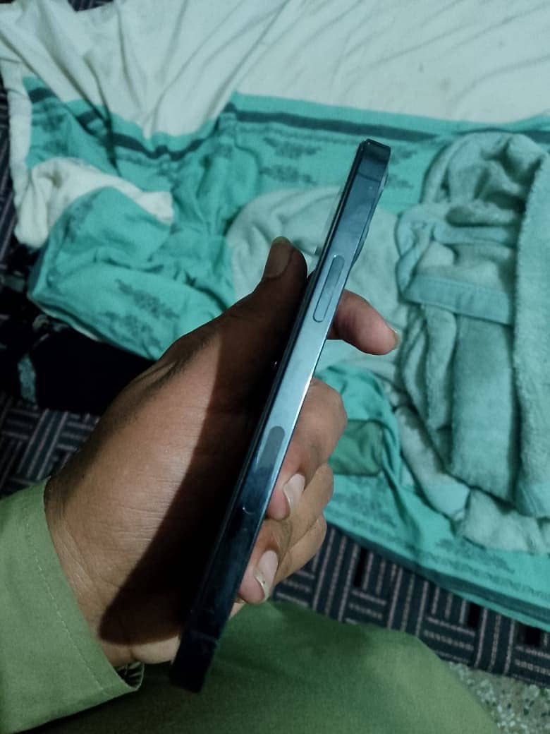 Apple iPhone 12 Pro 1
