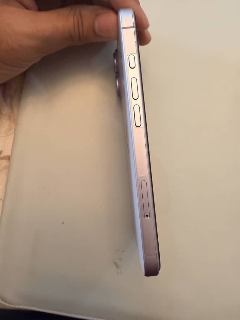 Apple iPhone 17 6