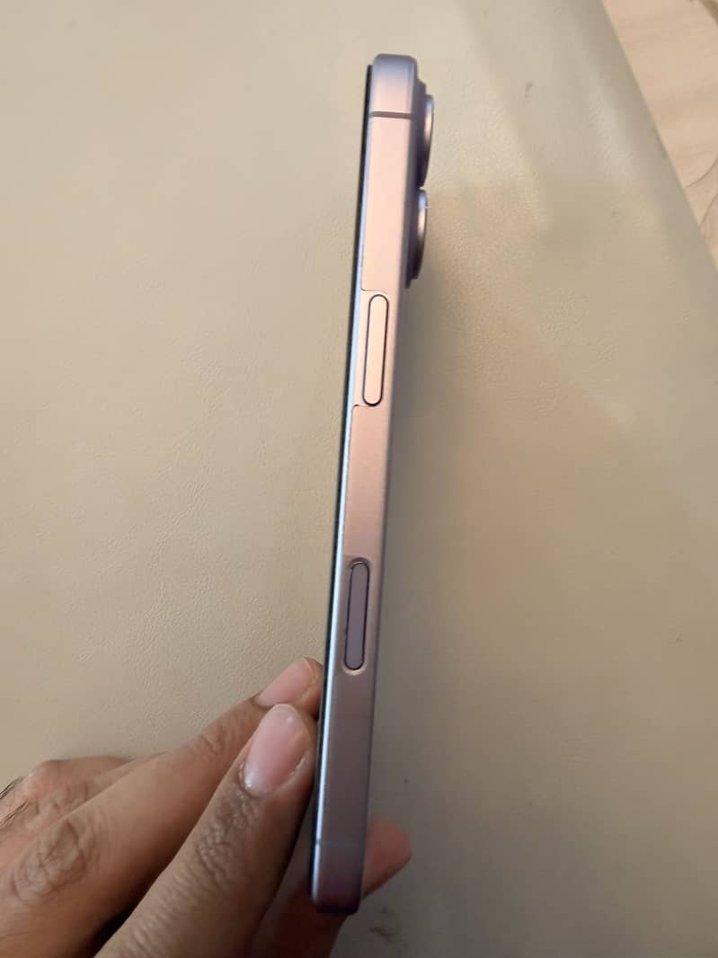Apple iPhone 17 7
