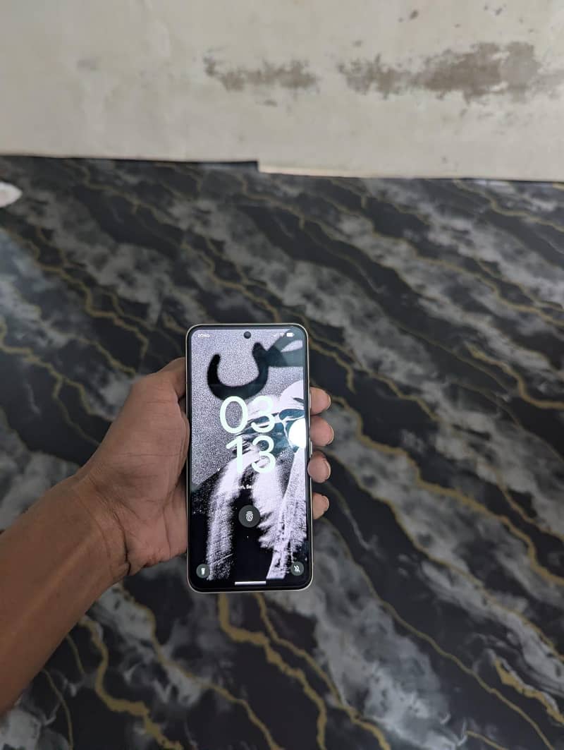Google Pixel 8 6