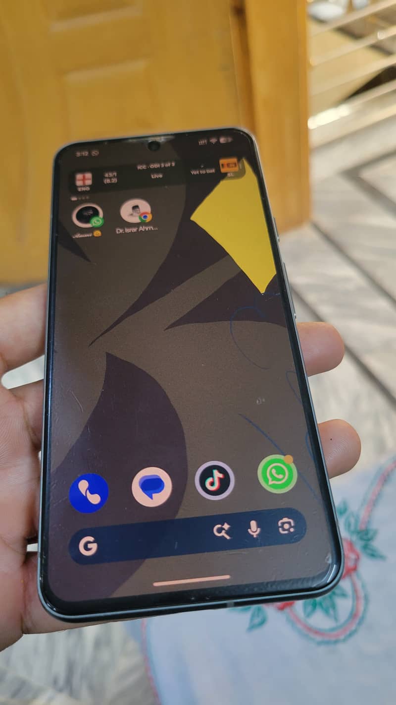 Google Pixel 8 4