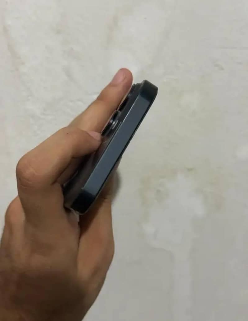 Apple iPhone 14 2