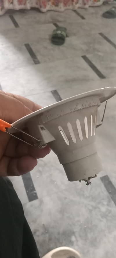 ceiling bulb holders