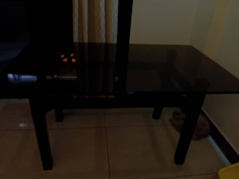 DINING TABLE WITHOUT CHAIRS 2