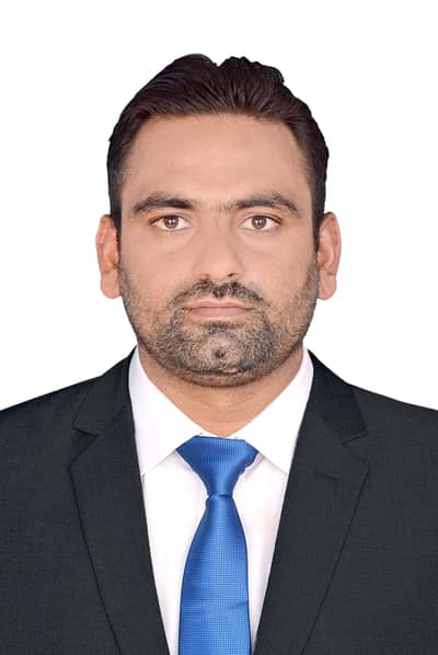 Experienced LTV/HTV Driver (Dubai & Pakistan License)