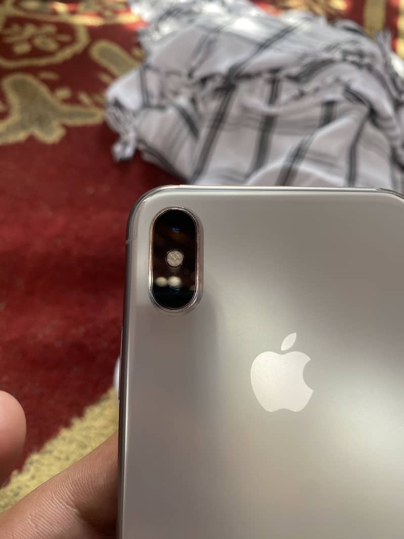 Apple iPhone X 3