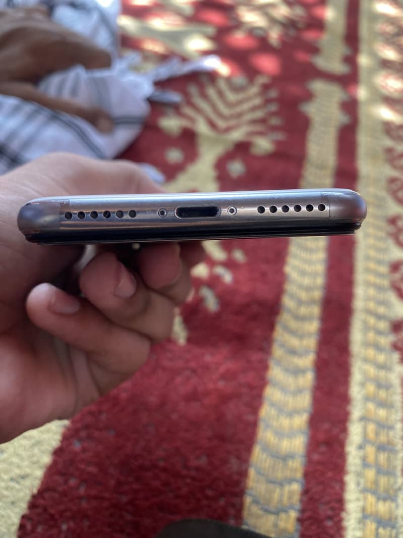 Apple iPhone X 12