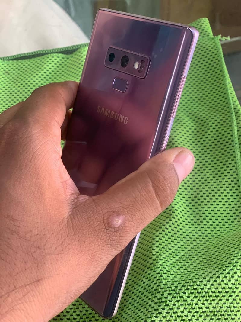 Samsung Mobile Note 9 1
