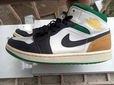 Air Jordan 1 SE Mid Oakland