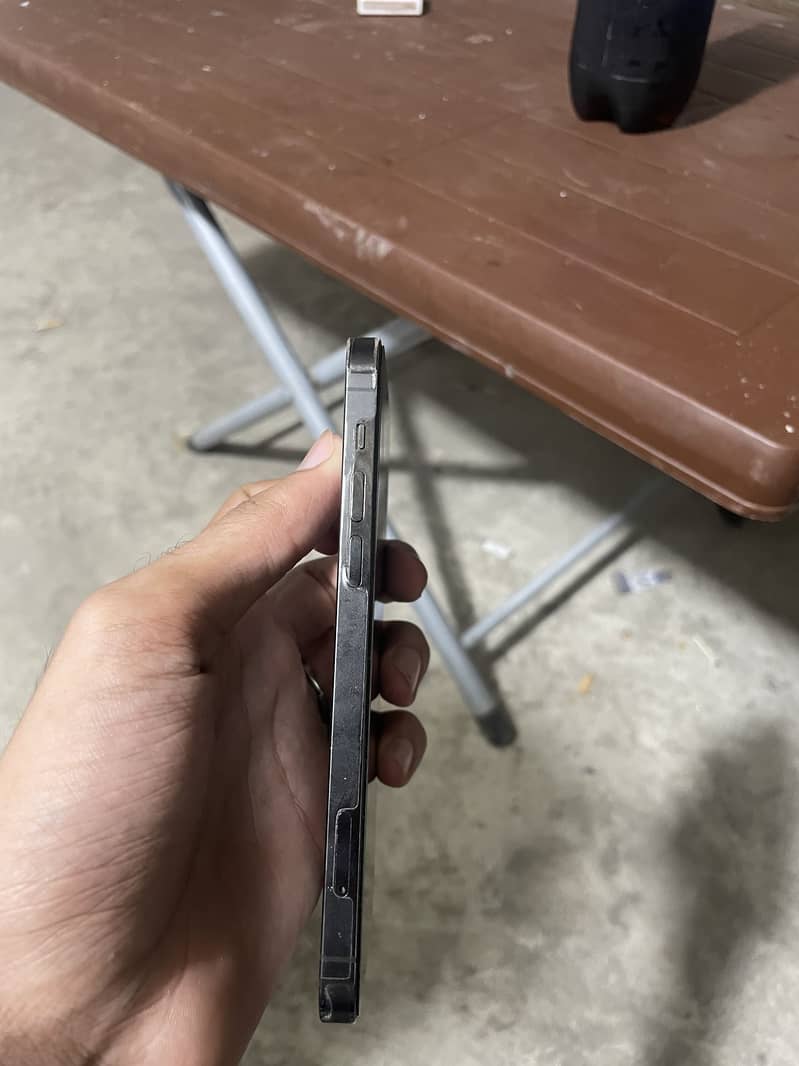 Apple iPhone 12 Pro 1