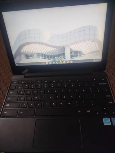 SAMSUNG CHROME BOOK FOR 18K AND A DRONE FREE WITH IT
