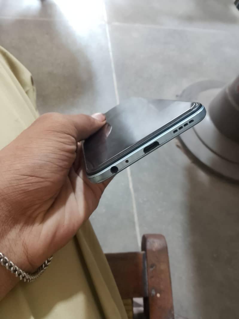 Vivo V21 2
