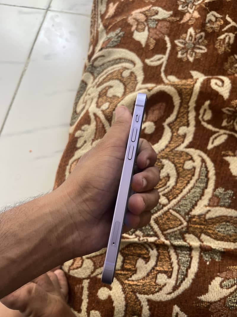 Apple iPhone 12 3