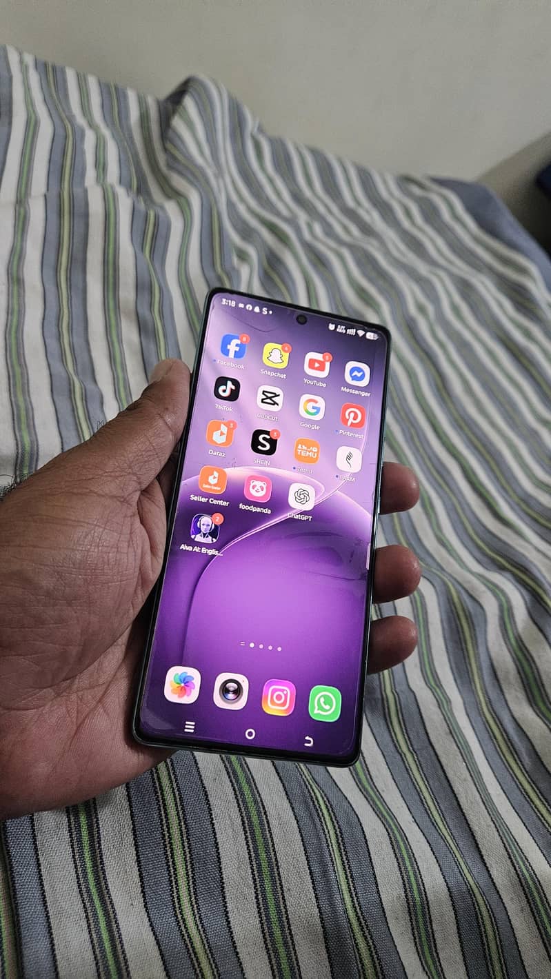Tecno CAMON 40 4