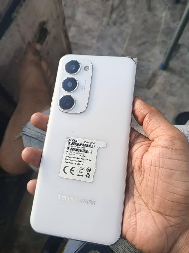Tecno Spark 40 pro plus 1
