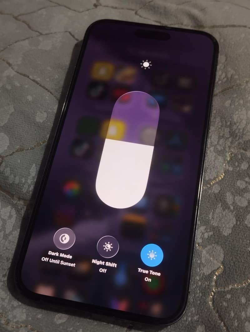 Apple iPhone 14 Pro Max 1