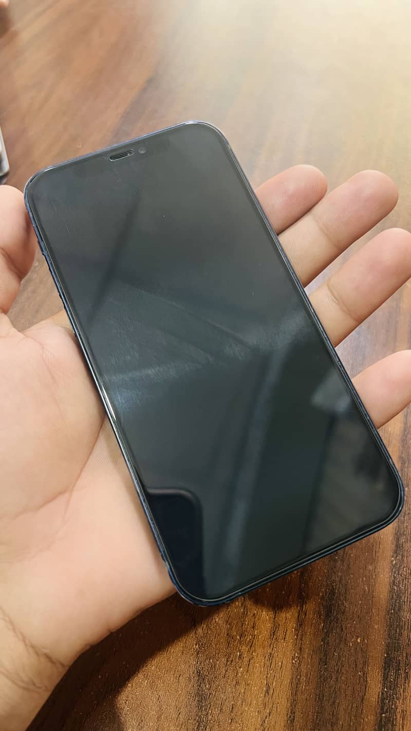 Apple iPhone 12 2