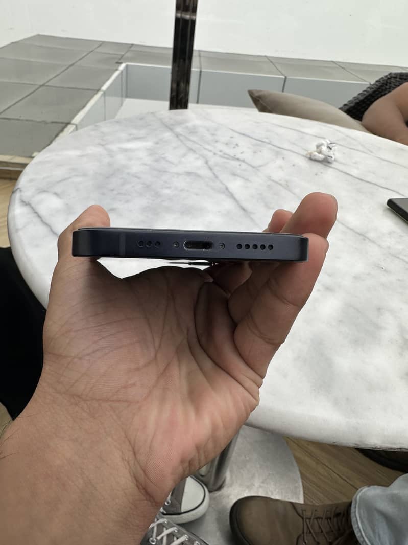 Apple iPhone 12 2