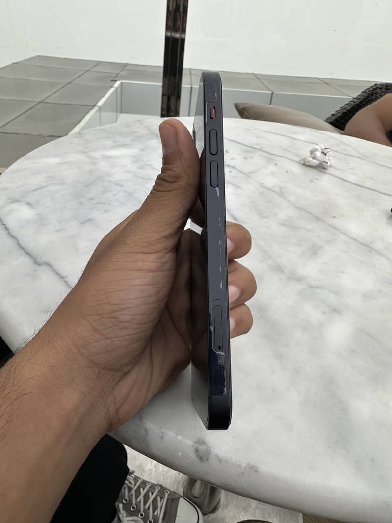 Apple iPhone 12 5